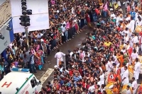 Making way for ambulance in ganesh visarjan restores humanity