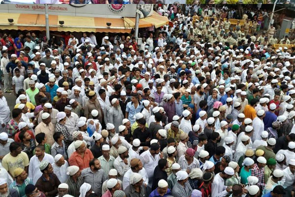 memon-funeral01