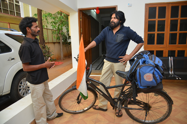 Pawan Kalyan meets his west bengal fan-04