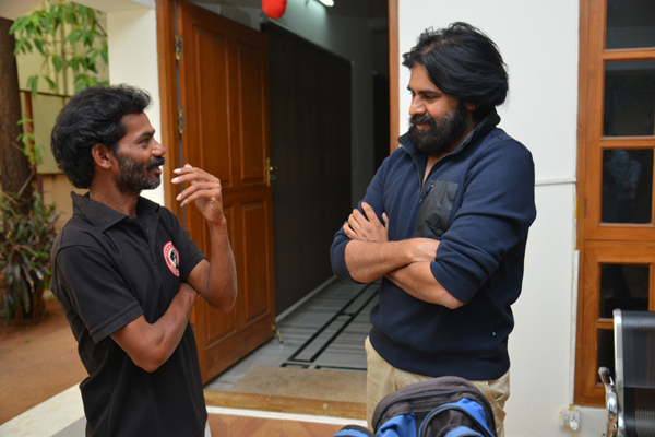 Pawan Kalyan meets his west bengal fan-05