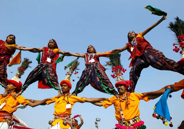 26th International Kite Festival Photos | Narendra Modi inaugurates 26th International Kite Festival Slideshow | Gujarat CM Narendra Modi inaugurates 26th International kite festival | Photo of 0