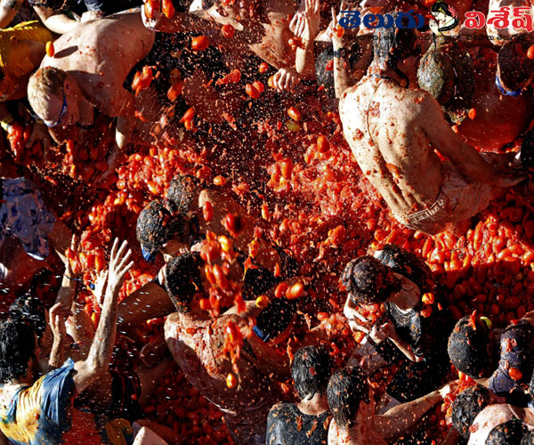 biggest parties in world | traditional parties | Photo of 0 | లా టొమాటినా (La Tomatina)