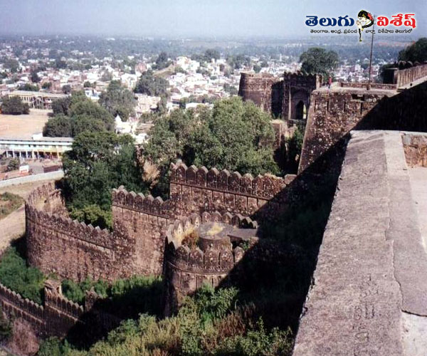 ఫోర్ట్ ఆఫ్ ఝాన్సీ | india forts | india forts | Photo of 0