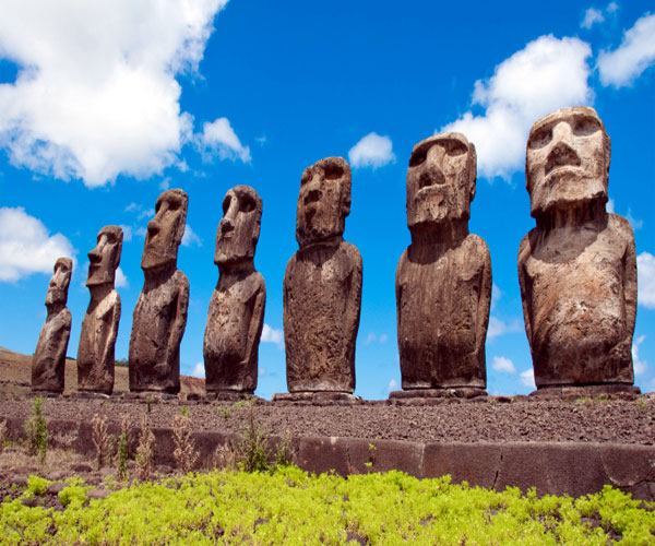 the historical places in the world | Photo of 0 | the historical places around the world | ఈస్టర్ ఐలాండ్ (చిలీ) (Easter Island, Chile)
