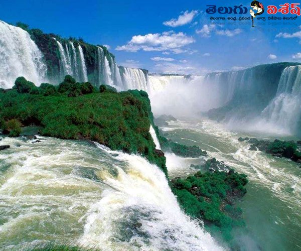 విక్టోరియా ఫాల్స్ (Victoria Falls) | Best Waterfalls | Worlds Wonder Waterfalls | Photo of 0