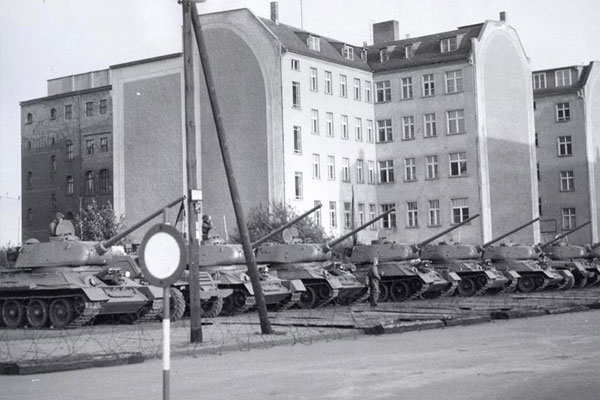 berlin-wall-16