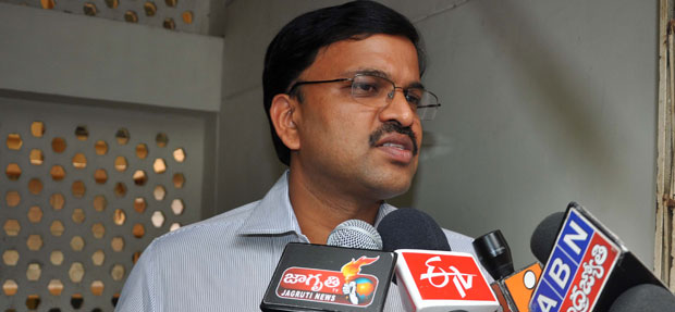 jd lakshmi narayana attend sanitation meeting in guntur