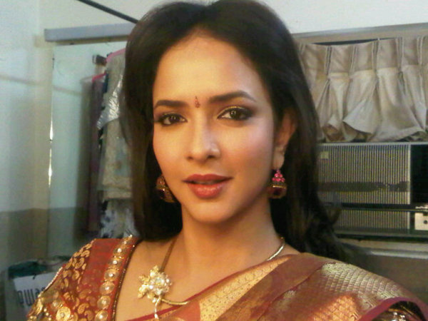 Manchu-Lakshmi-Lobbying-for-MLA-Seat