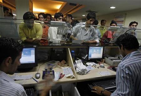 Loans to assist people with bad credit scores