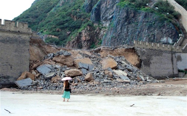 Section of China's Great Wall collapses in heavy rains 