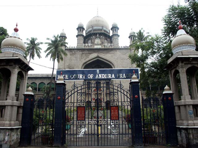 Leave 10 acres in every village open, says Andhra HC 