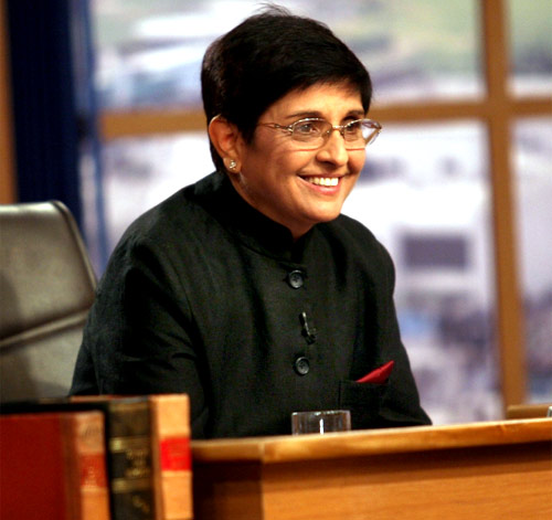 Kiran Bedi's pro-BJP stand widens split with Kejriwal