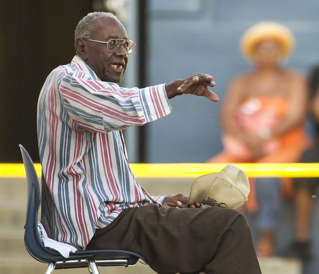  101-year-old driver hits 11 people in Los Angeles 