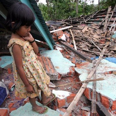 Strong earthquake hits off eastern Indonesia