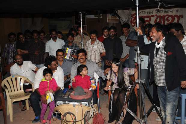 charmi item song in nayak   