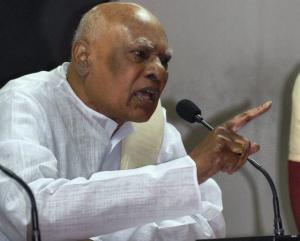 konijeti rosaiah  fire on congress party 