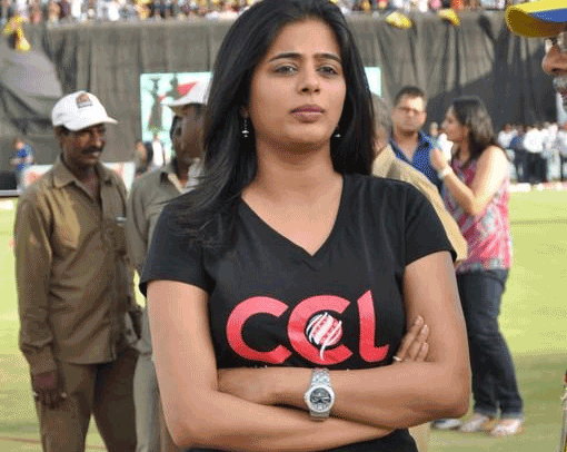 Priyamani Iyer annoyed with Sachin Joshi's act from Mumbai