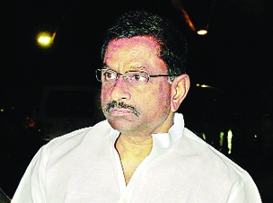  Kiran beats Ravindra at his own game  