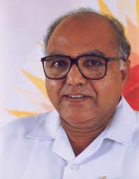 ETV Suman who is known for torturing millions of Telugus with his creative ... Ramoji Rao was agonized with his son Suman and knowing that he will ... He made 'Nonstop', a head scratching dud film and freshly started 'I love you daddy' serial