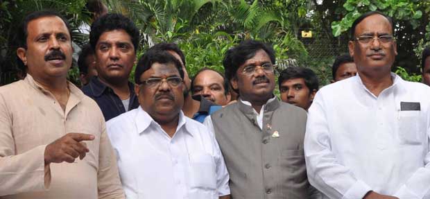 telangana: 7 congress mps to resign