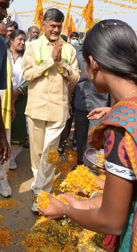 Chandrababu Naidu to break YSR record
