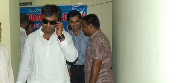 mla vishnuvardhan reddy attack on power sub station