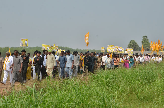 Leg pain troubles Chandrababu in Padayatra 