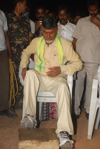 Leg pain troubles Chandrababu in Padayatra 