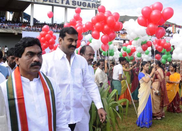 mp lagadapati rajagopal fires on kcr