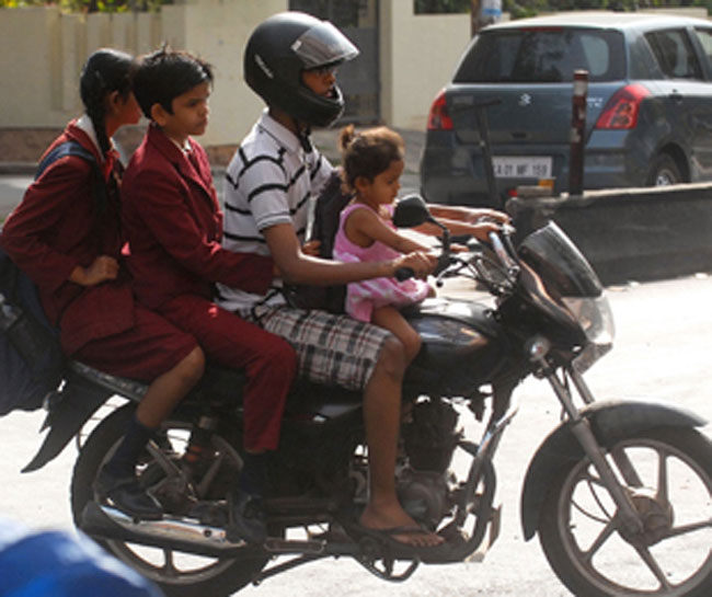Bangalore: Dress code for parents going to drop kids at schools