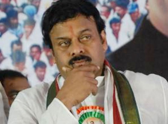 Chiranjeevi discusses about 150th movie 