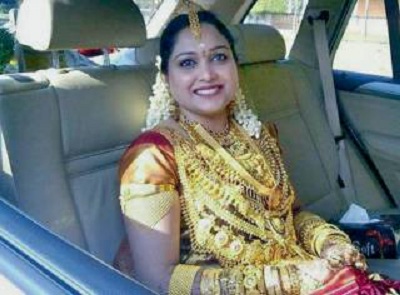 gali janardhan reddy wife aruna