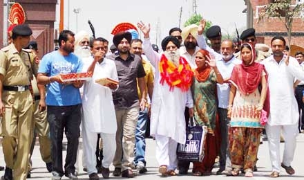 Surjeet Singh crosses over to India after 31 years in Pakistan jail 