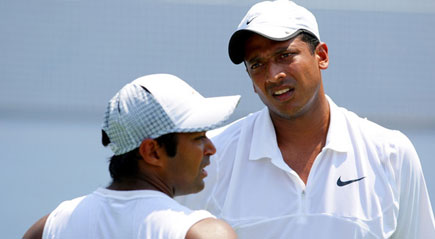 Bhupathi & Bopanna cruise to victory