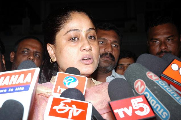 vijayashanthi comments on Samaikyandhra