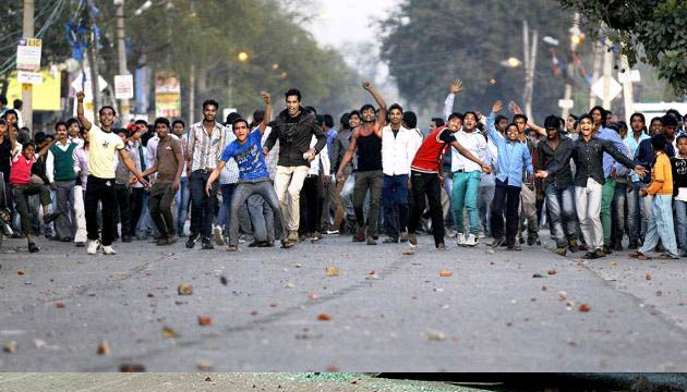 protestors-on-girl-rape