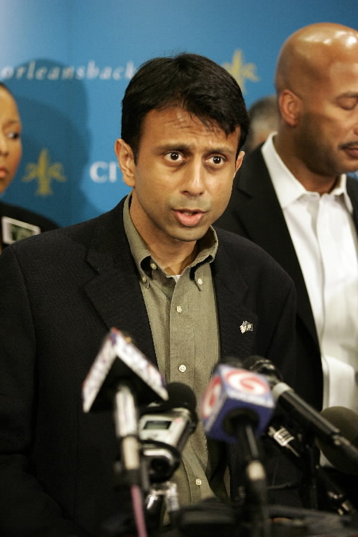 bobby jindal unhurt in road acciden