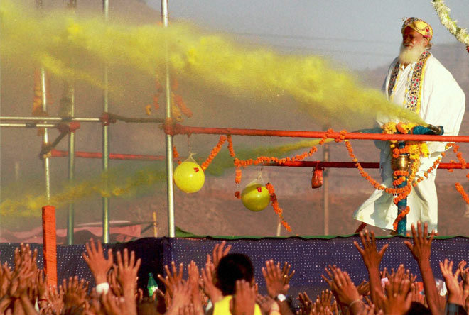 Asaram Bapu draws flak for wasting water