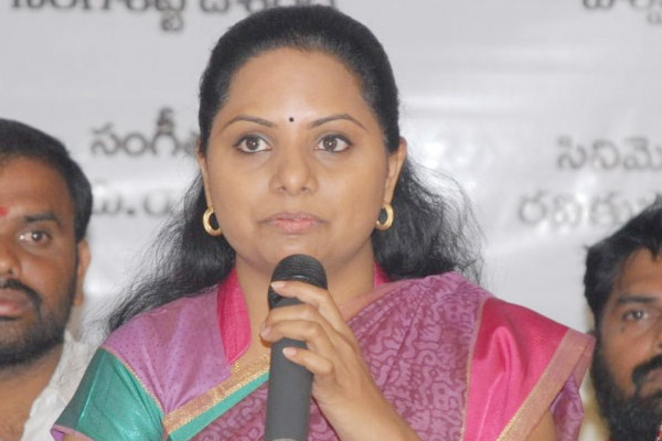 kcr daughter kavitha vs ponnala vaishali