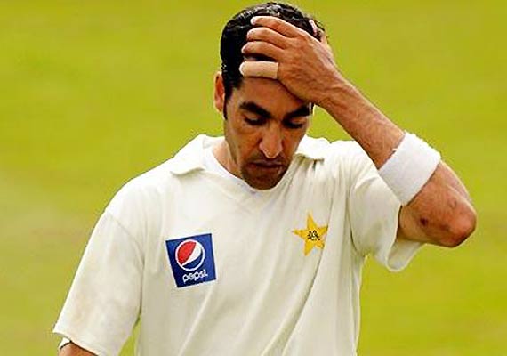 Pak Army raids cricketer Umar Gul's house, arrests his brother