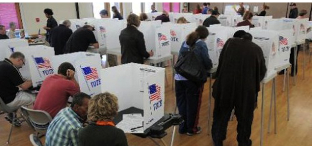 Barack Obama and Mitto Romney push to the finish 