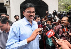  cbi jd lakshmi narayana visit ahobilam  temple