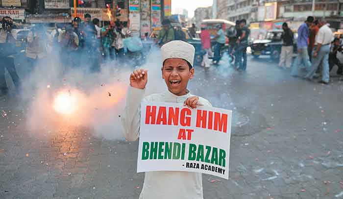 Mumbai celebrates Ajmal Kasab's execution 