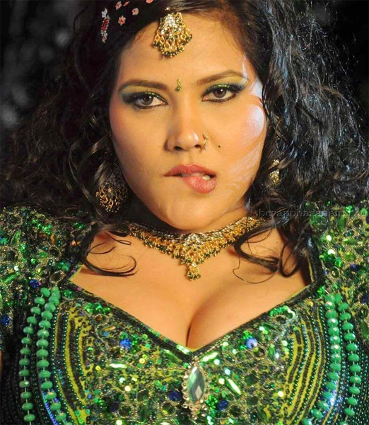Item_girl_Seema_Singh