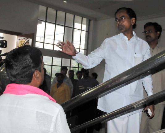 KCR back in city, says Telangana verdict soon 