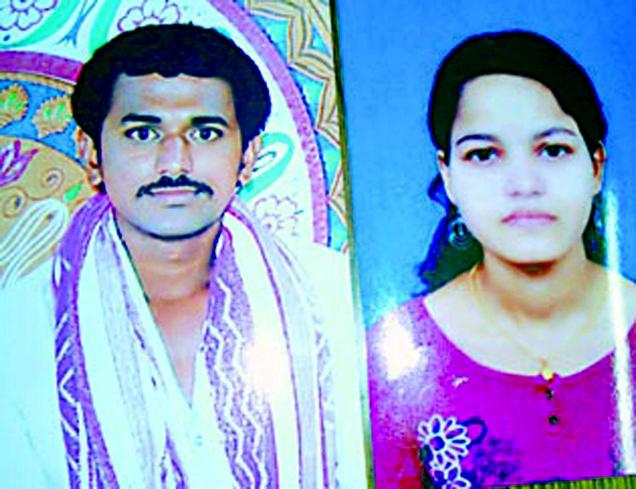 Couple intent on suicide set off train fire in Karnataka