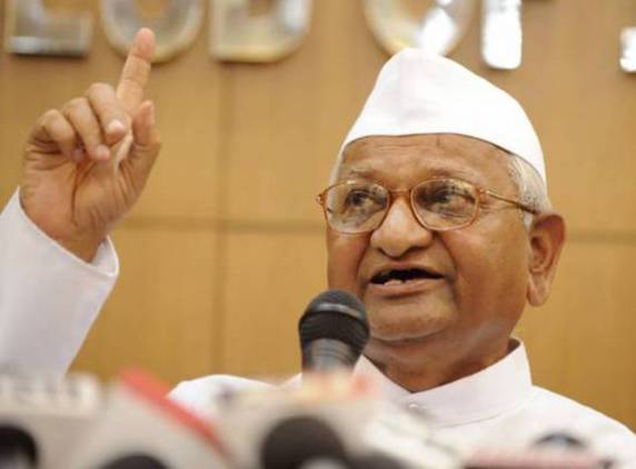 Fuming Annie Kohli confronts Kejriwal over 'Agent' comment 