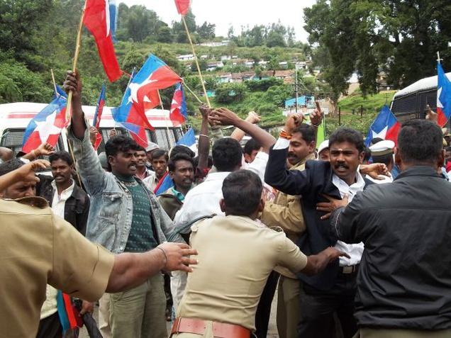 Sri Lankan tourists face fresh attacks in Tamil Nadu