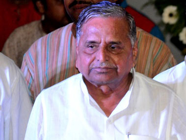  Mulayam Singh Yadav admits PM ambitions