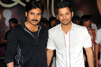 Nithin cuts hand for pawan kalyan
